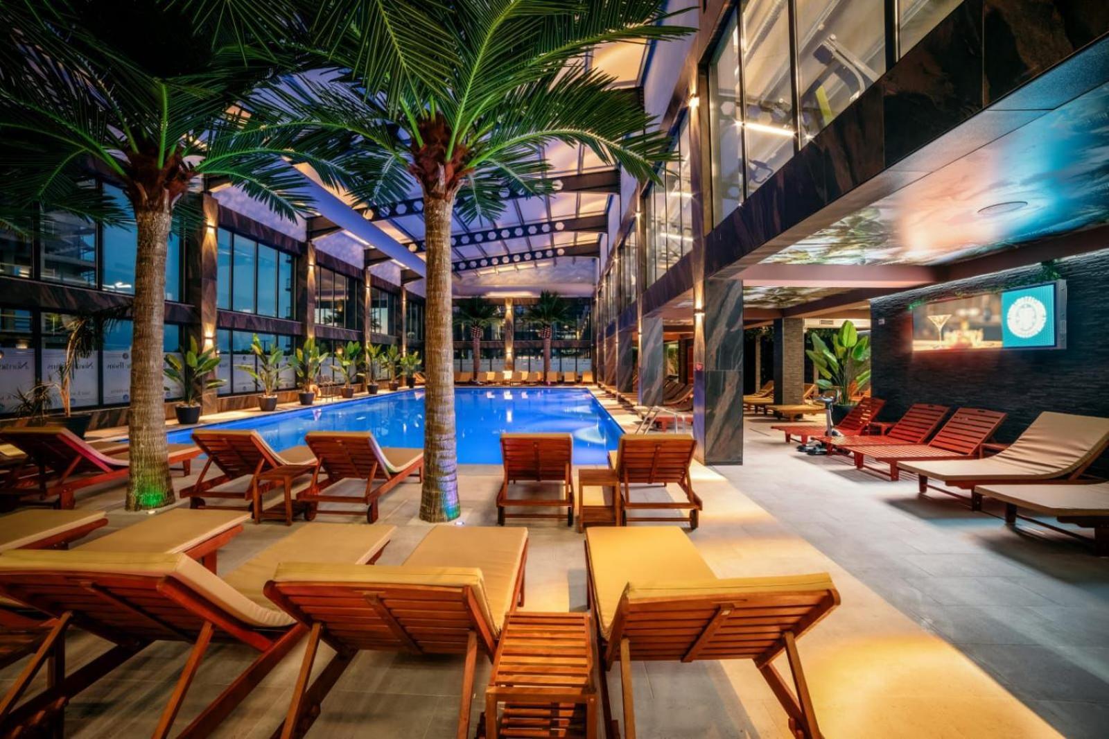 Hotel Nordic Twins & Wellness Рэдэуци Экстерьер фото